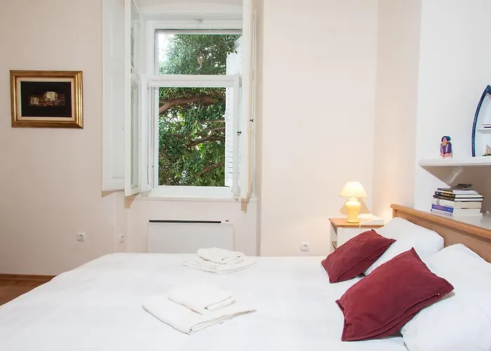 Secret Garden By Irundo