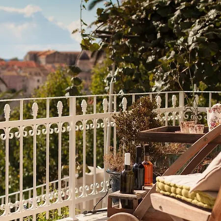 Secret Garden By Irundo