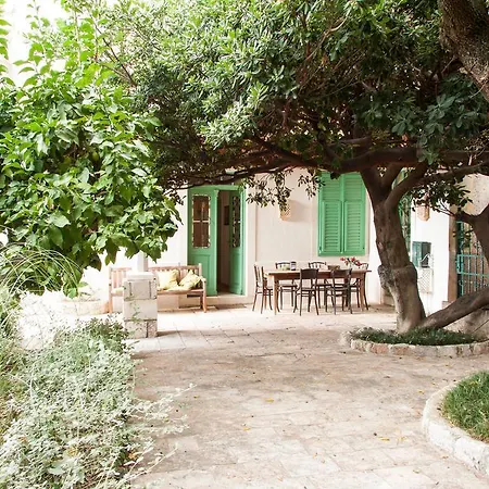 Apartman Secret Garden By Irundo *