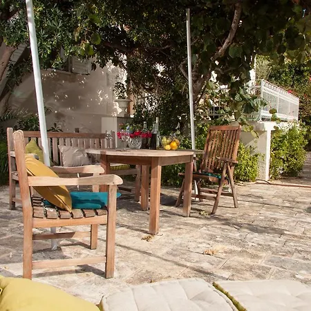 Secret Garden By Irundo